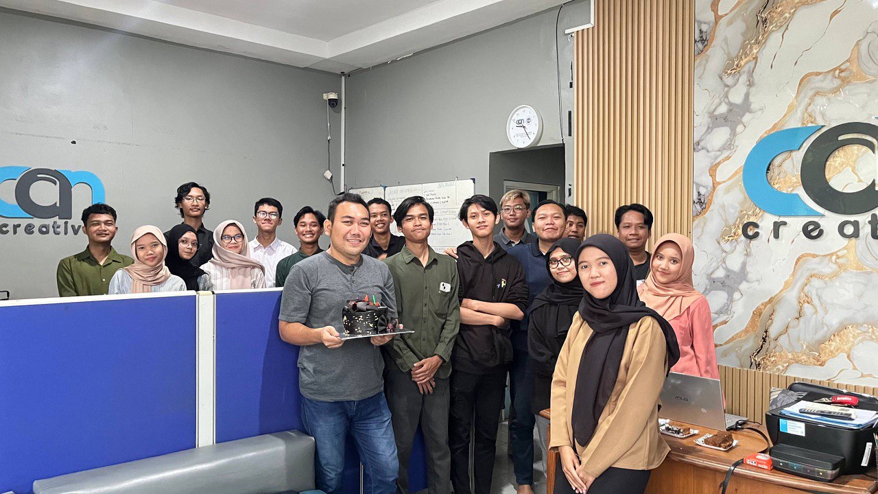 Tim CAN Creative & Internship